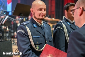 nagradzanie policjantów