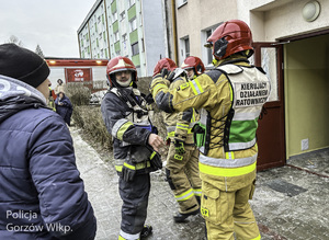 służby działają na miejscu wybuchu
