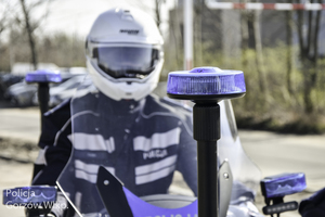 policjanci na motocyklach