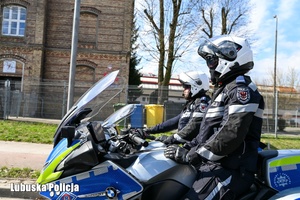 Policjant na motocyklu