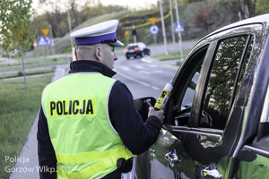 Policyjne badanie trzeźwości kierowcy