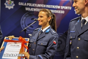 moment wręczenia upominków