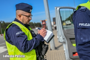 Policjant podczas służby