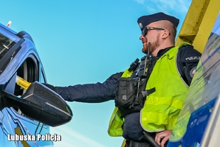 Policjant podczas służby