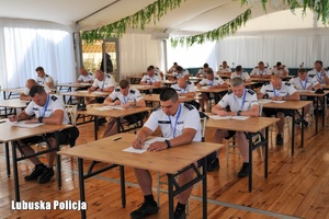 Policjanci podczas testu