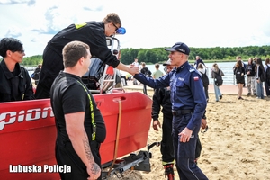 Policjanci w trakcie inauguracji