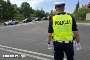 policyjne zabezpieczenie wyścigu kolarskiego