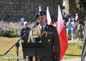 Żołnierz przemawia