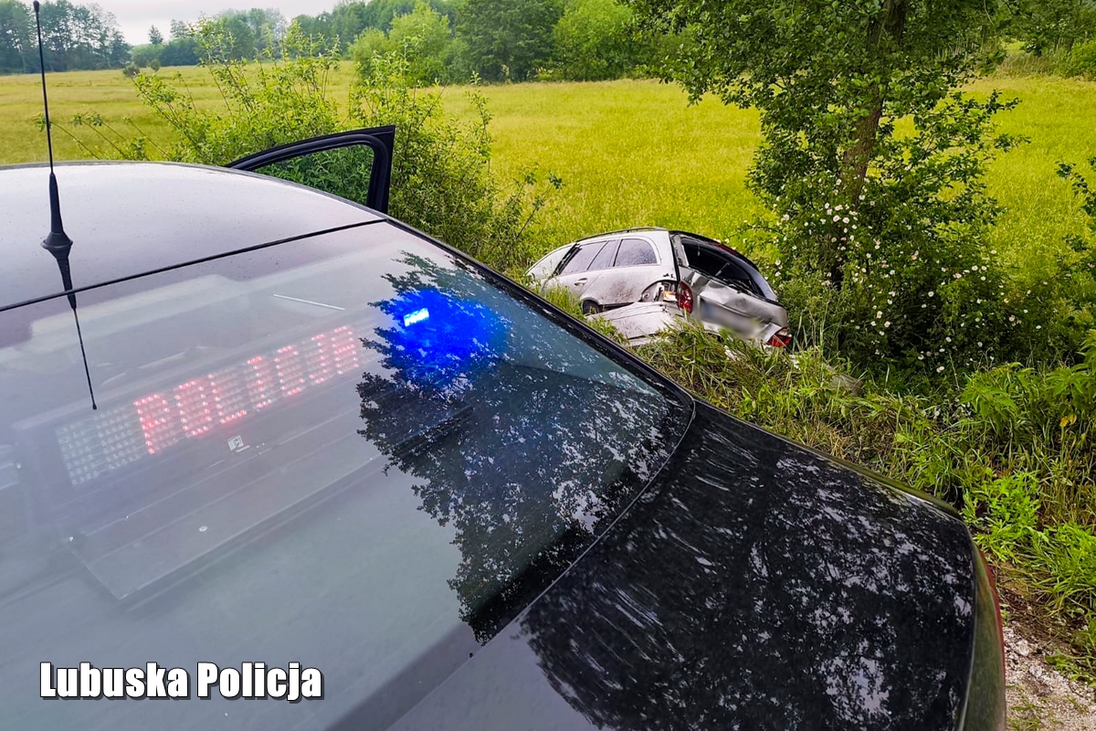 Ponad 200 punktów karnych dla pirata drogowego, który uciekał przed policjantami