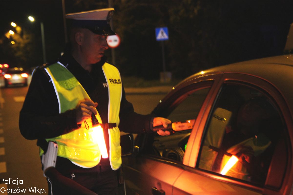 ZERO TOLERANCJI dla nietrzeźwych kierowców - 21-latek zatrzymany po pościgu