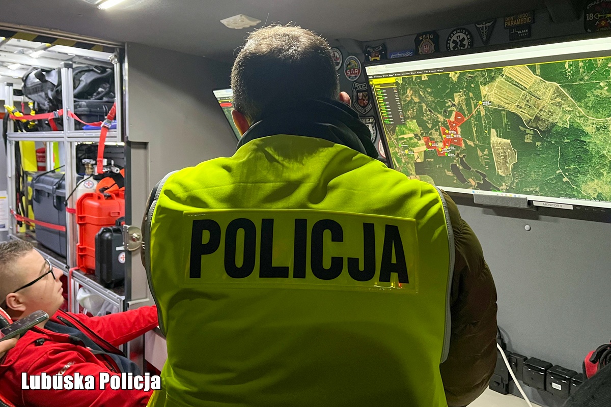 Liczyła się każda minuta. Nocna walka z czasem o życie zaginionego 63-latka