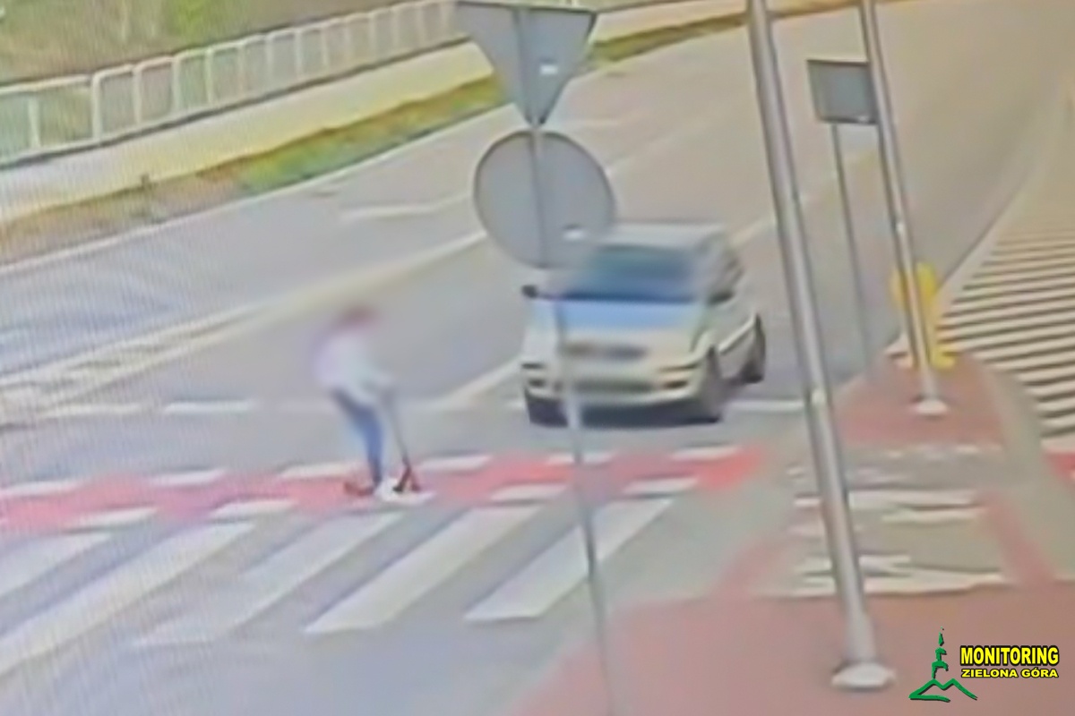 Groźnie wyglądające potrącenie dziewczynki na hulajnodze – nagranie ku przestrodze!