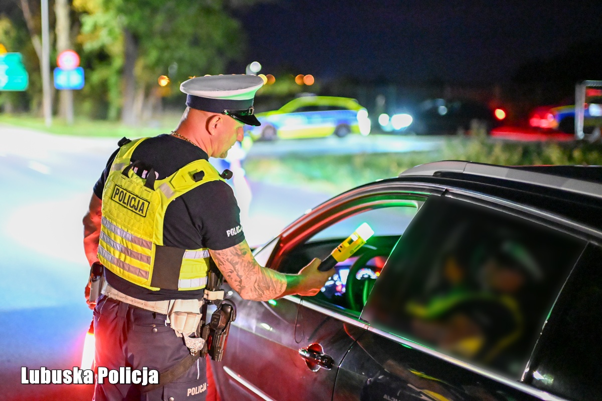 Finał wakacji na drogach - policjanci zatrzymali 25 kierowców pod działaniem alkoholu